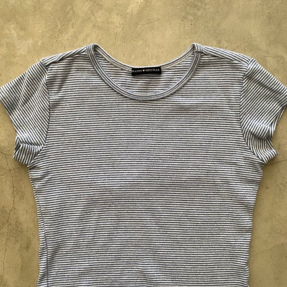 Brandy Melville T's - Picture 3 of 5
